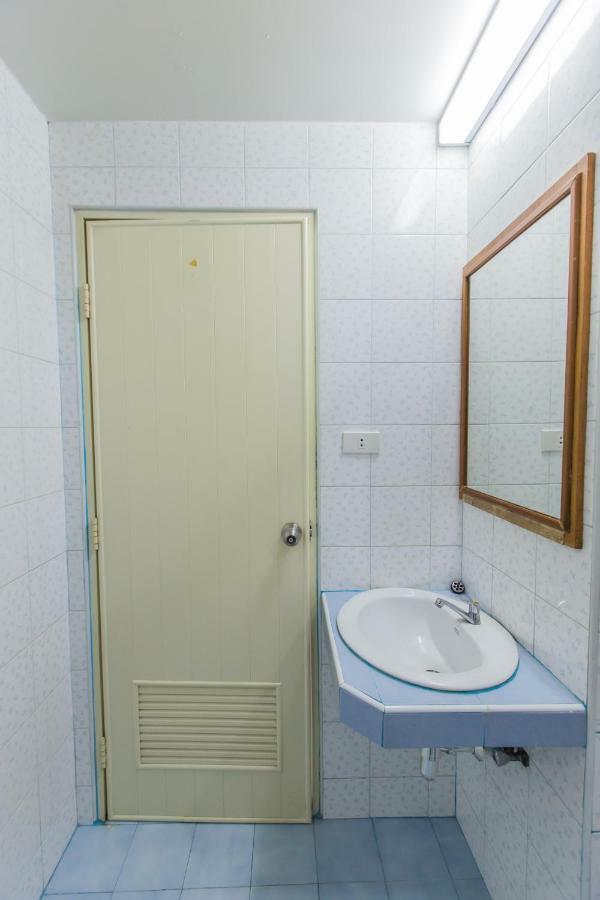 Chongko Guesthouse Phuket Exterior photo
