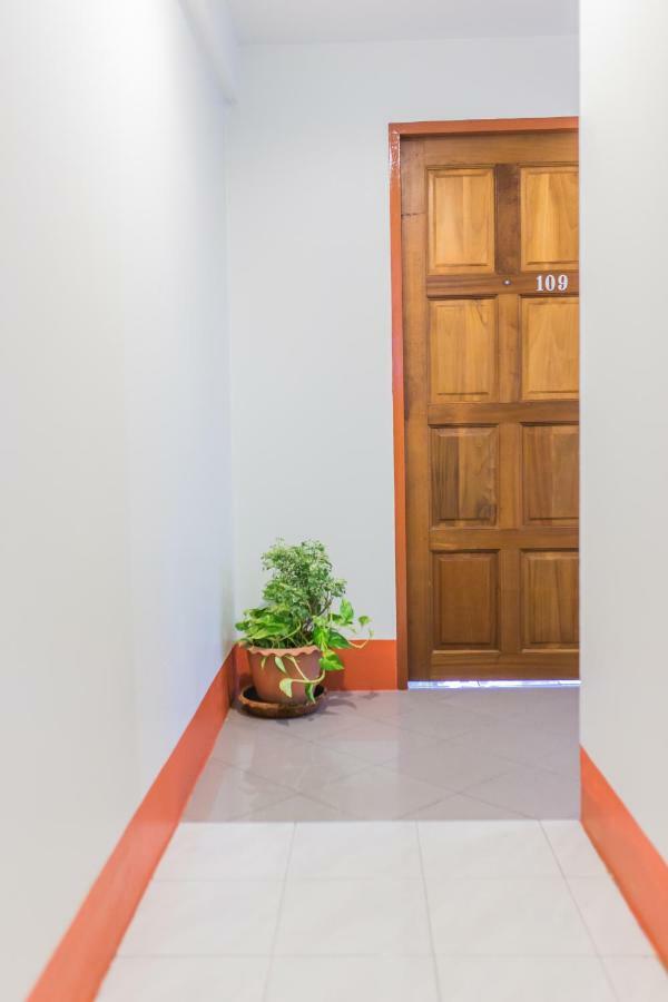 Chongko Guesthouse Phuket Exterior photo